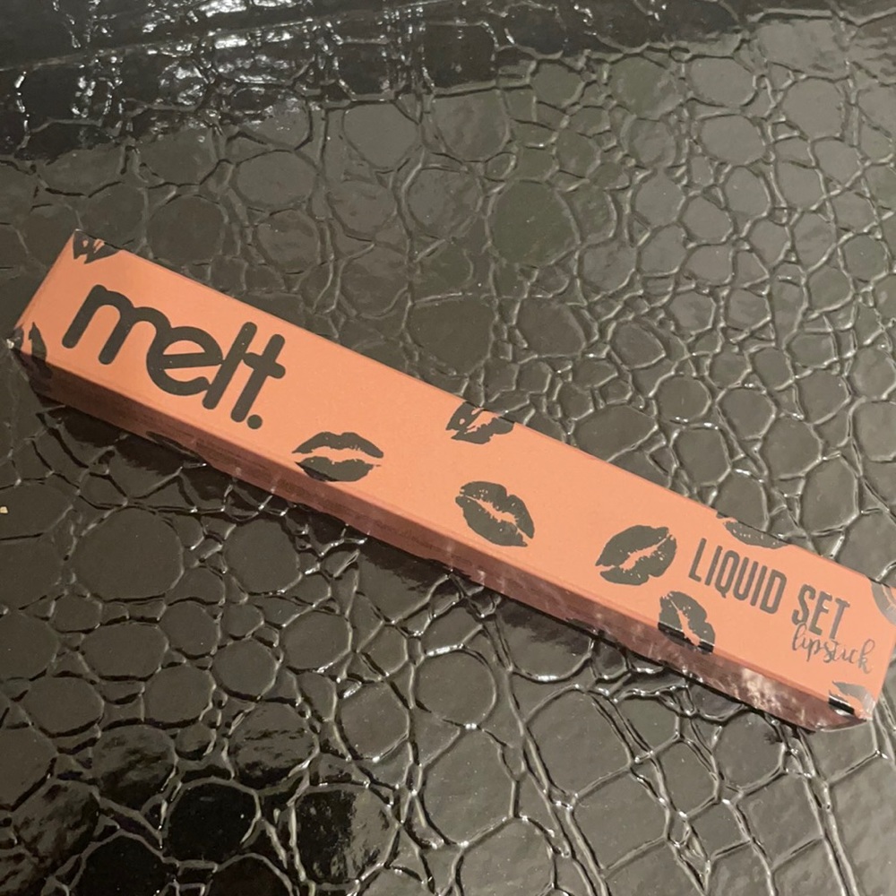 Melt Liquid Set Lipstick: Fawn/Chestnut